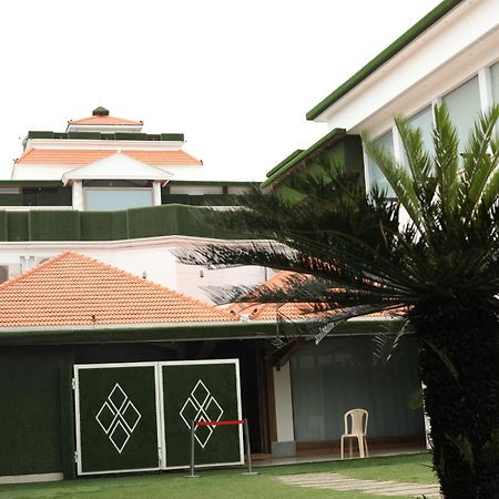 B8 Hotel Chennai Exterior photo