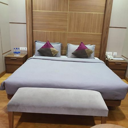 B8 Hotel Chennai Exterior photo