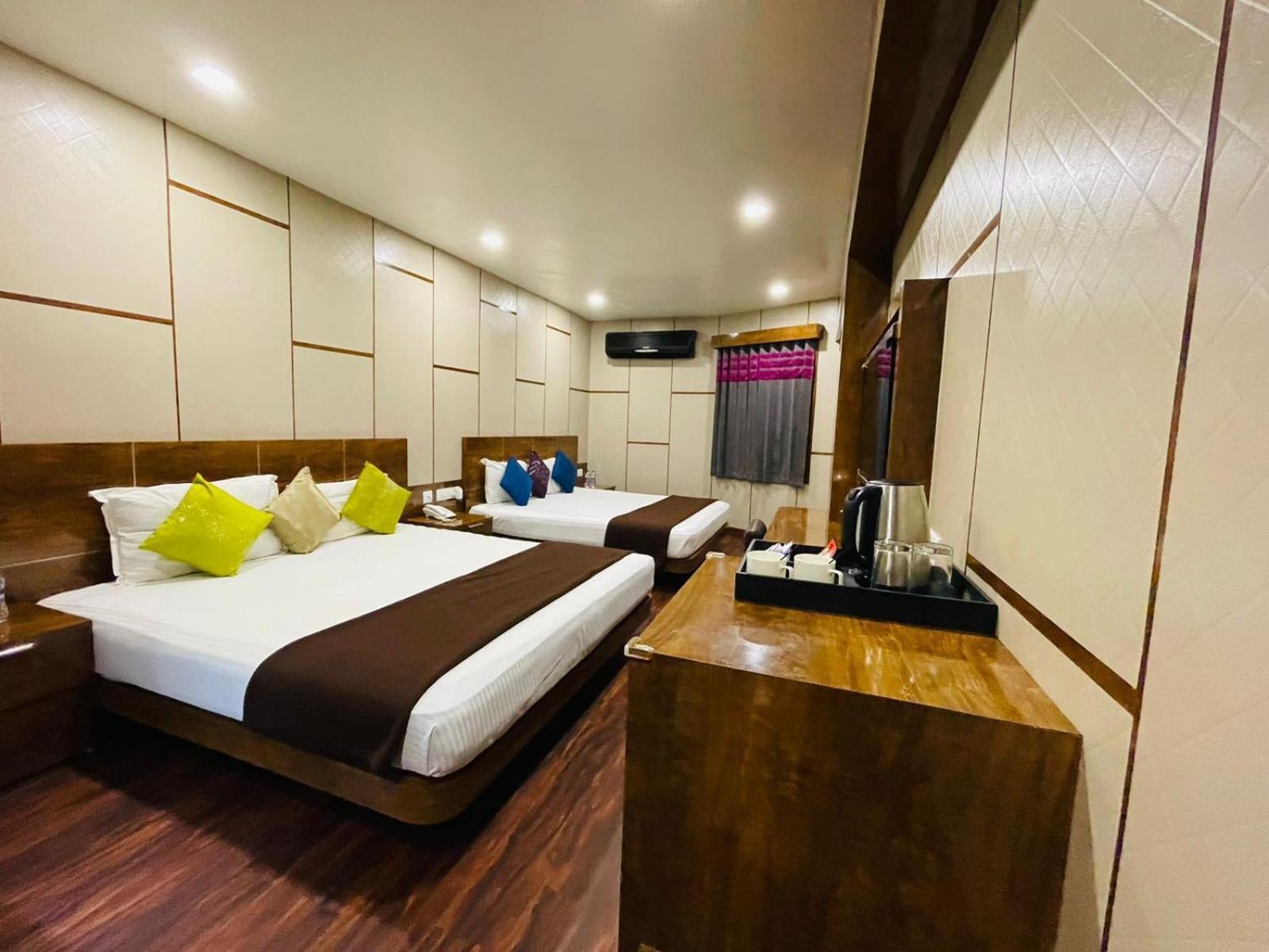 B8 Hotel Chennai Exterior photo