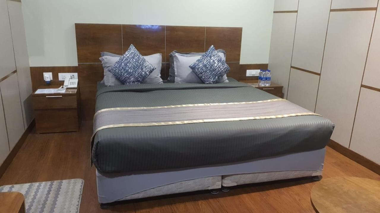 B8 Hotel Chennai Exterior photo