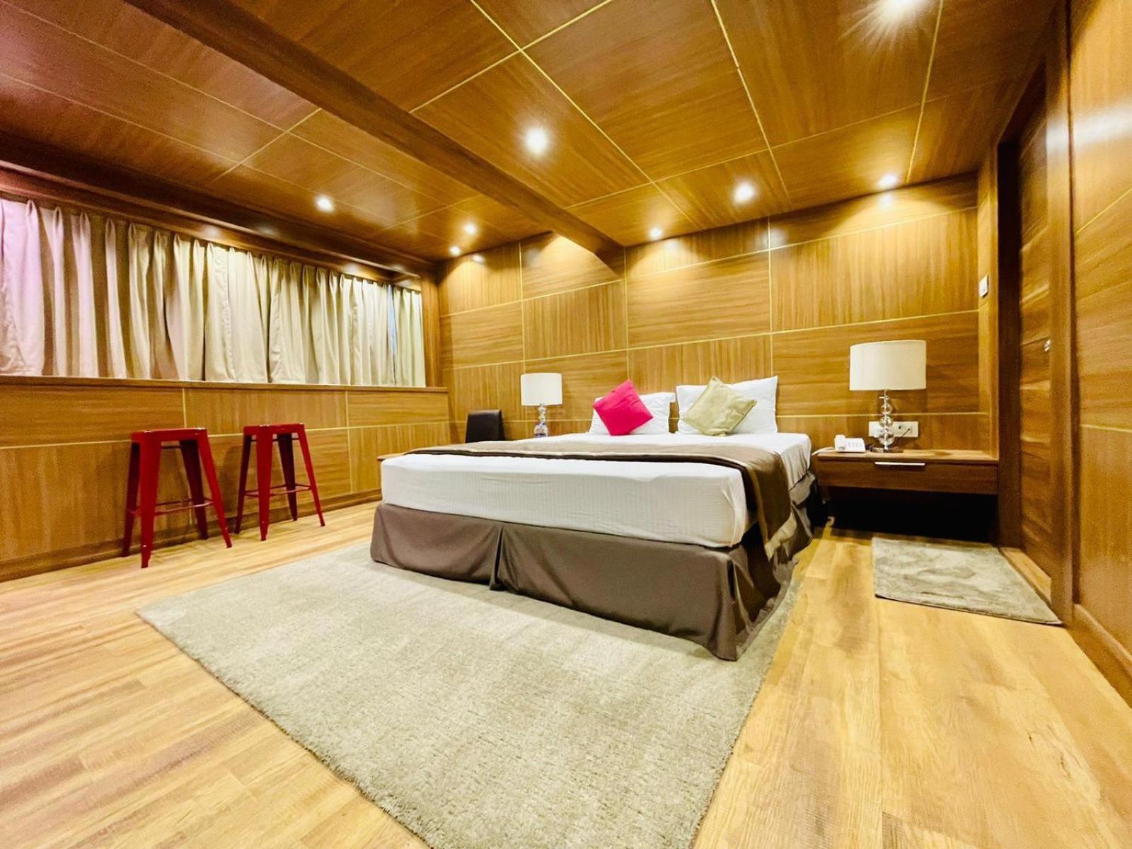 B8 Hotel Chennai Exterior photo