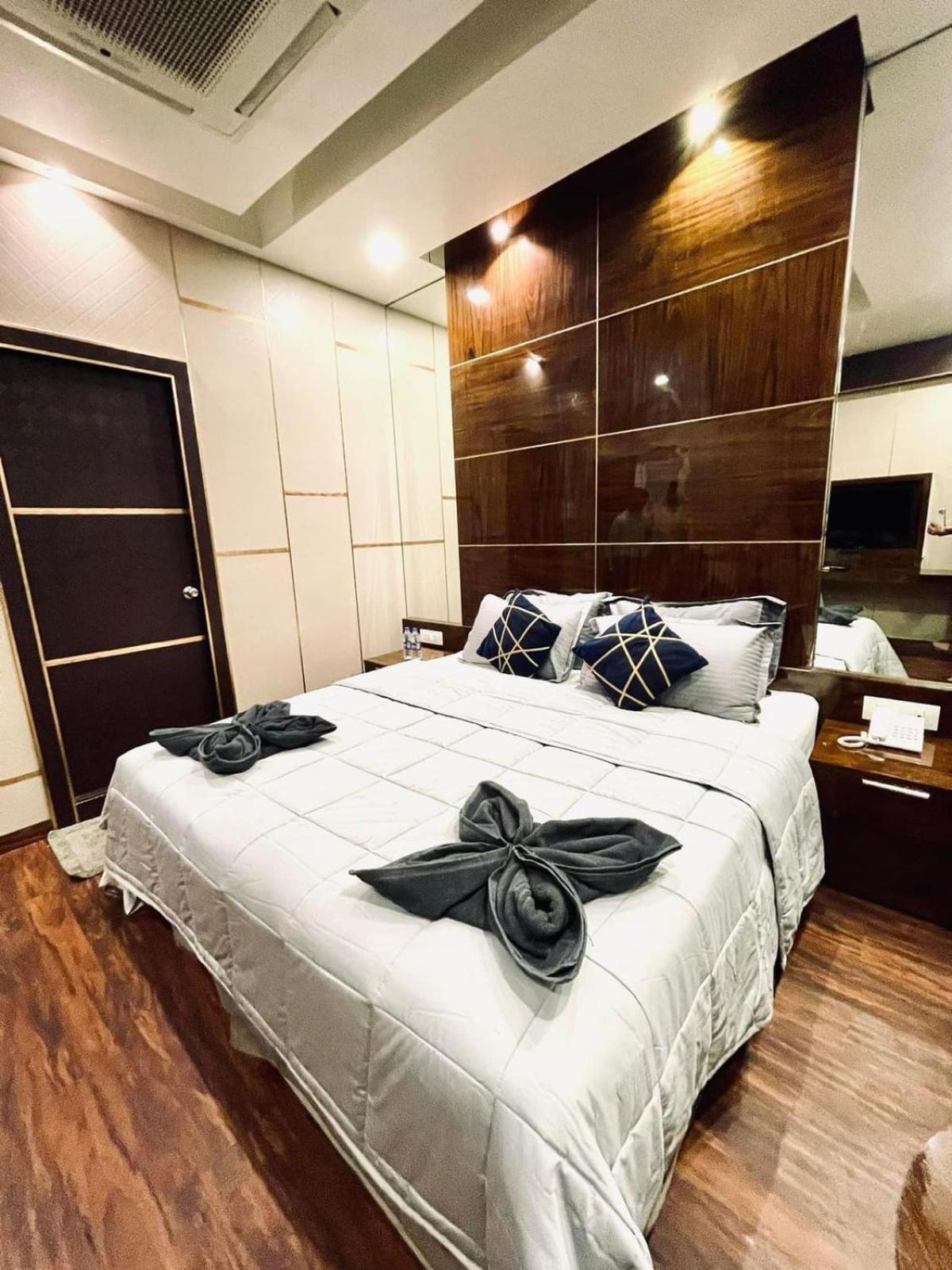 B8 Hotel Chennai Exterior photo